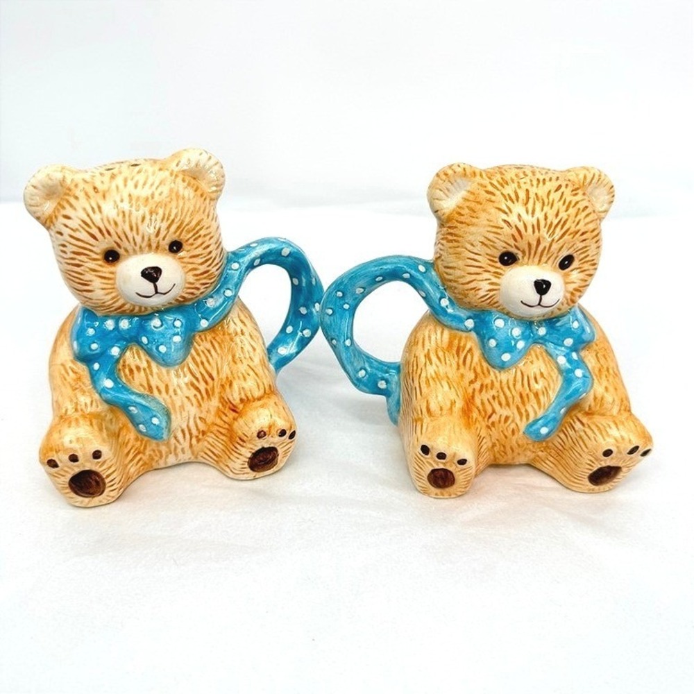 VTG Teddy Bear Shaped Salt & Pepper Shakers Polka Dot Bow Cottage Core